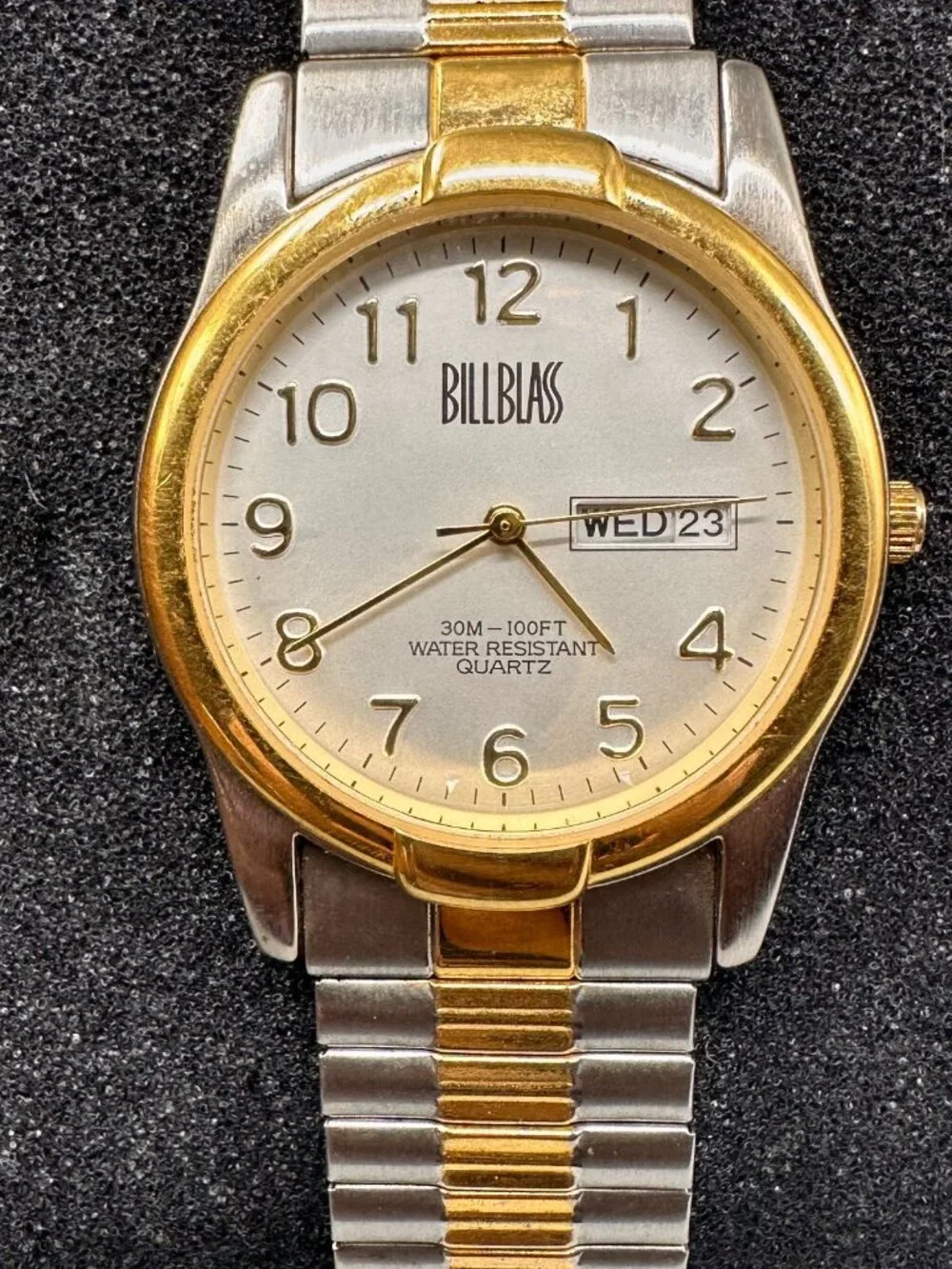 VTG. Bill Blass Watch Silver Gold Two Tone Day Date Stretch Expansion Band